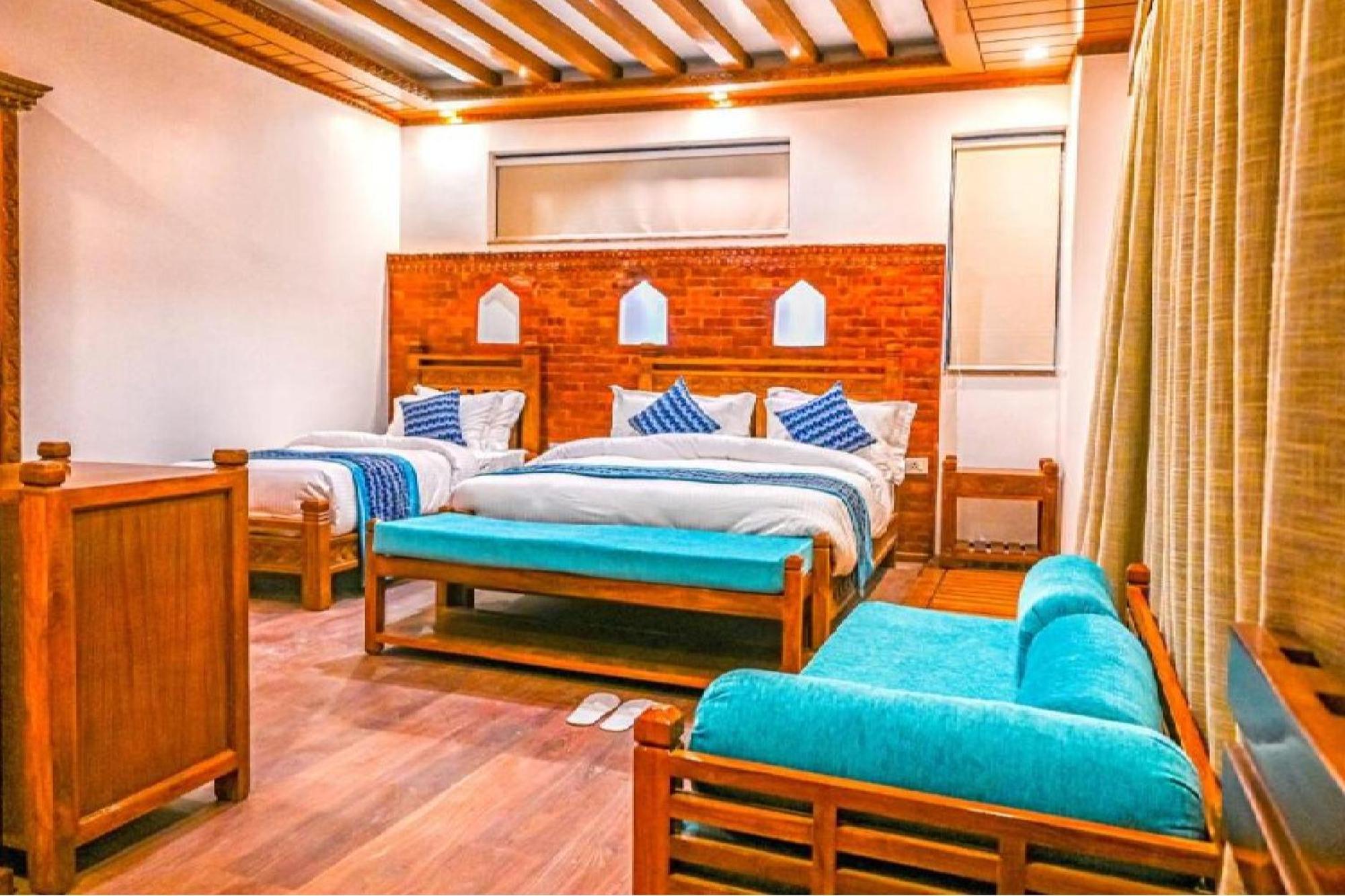 Surya Heritage Hotel Катманду Экстерьер фото