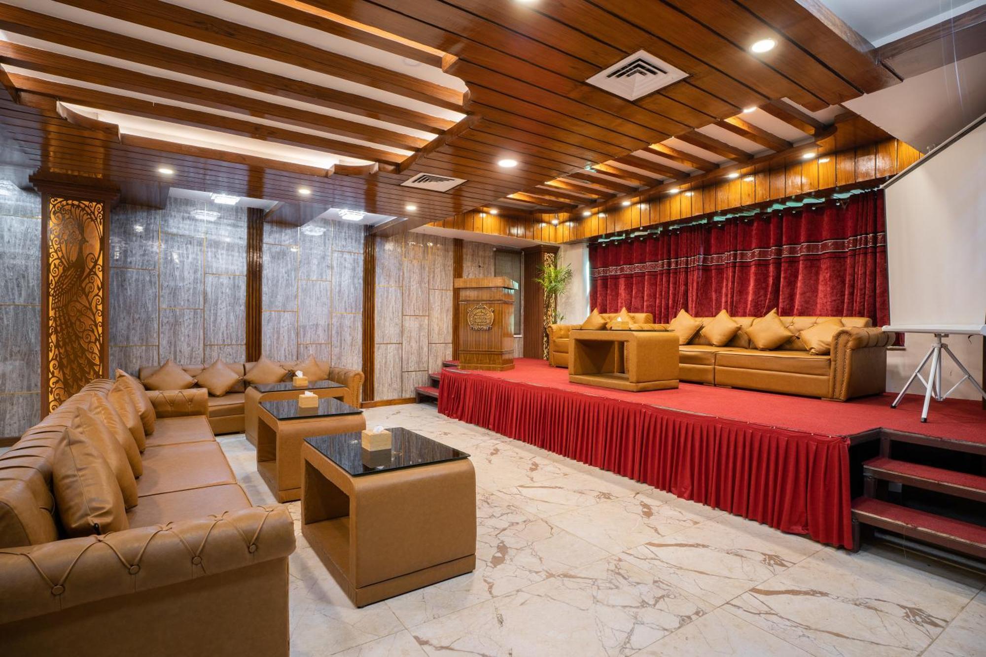 Surya Heritage Hotel Катманду Экстерьер фото