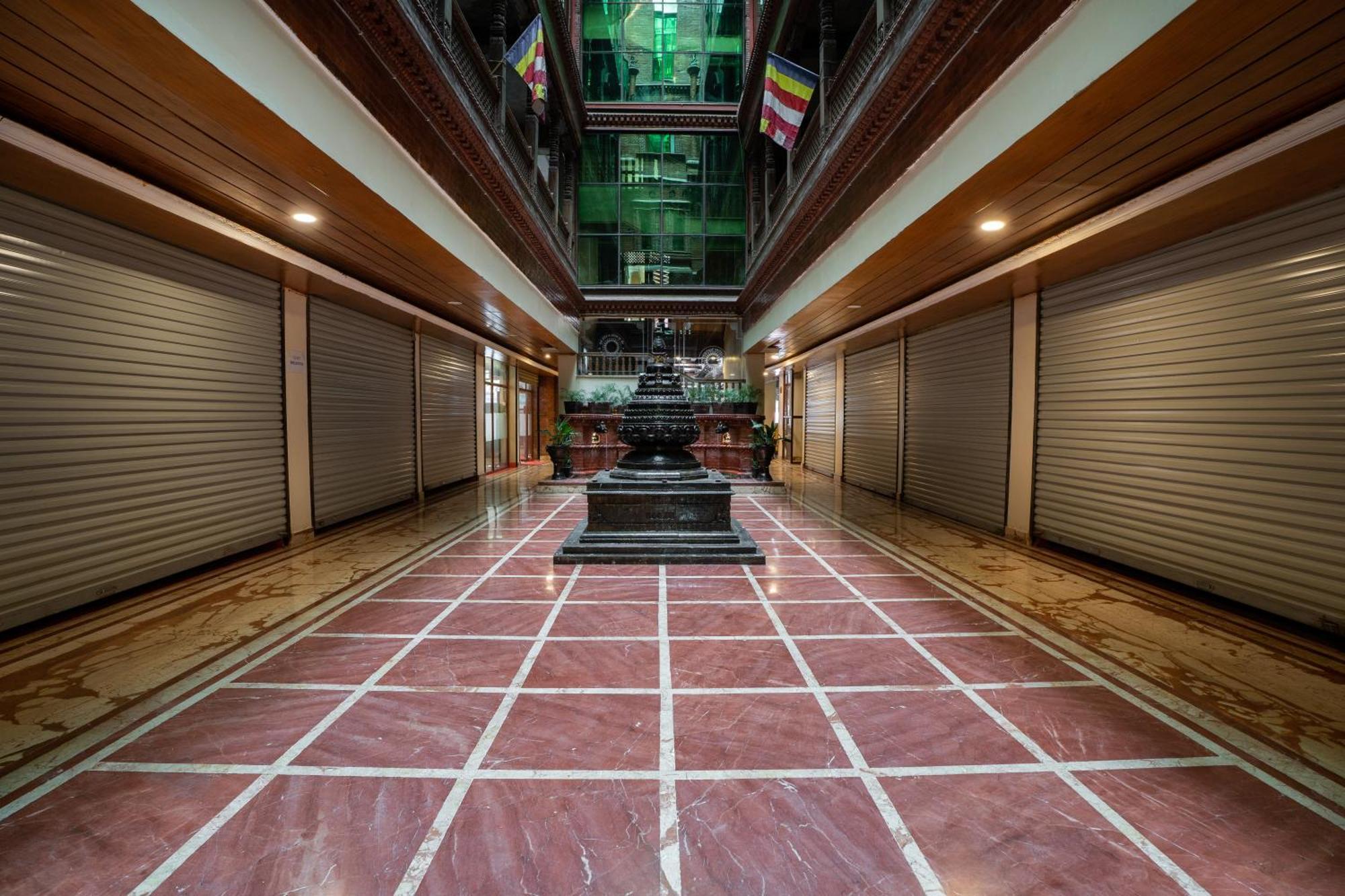 Surya Heritage Hotel Катманду Экстерьер фото