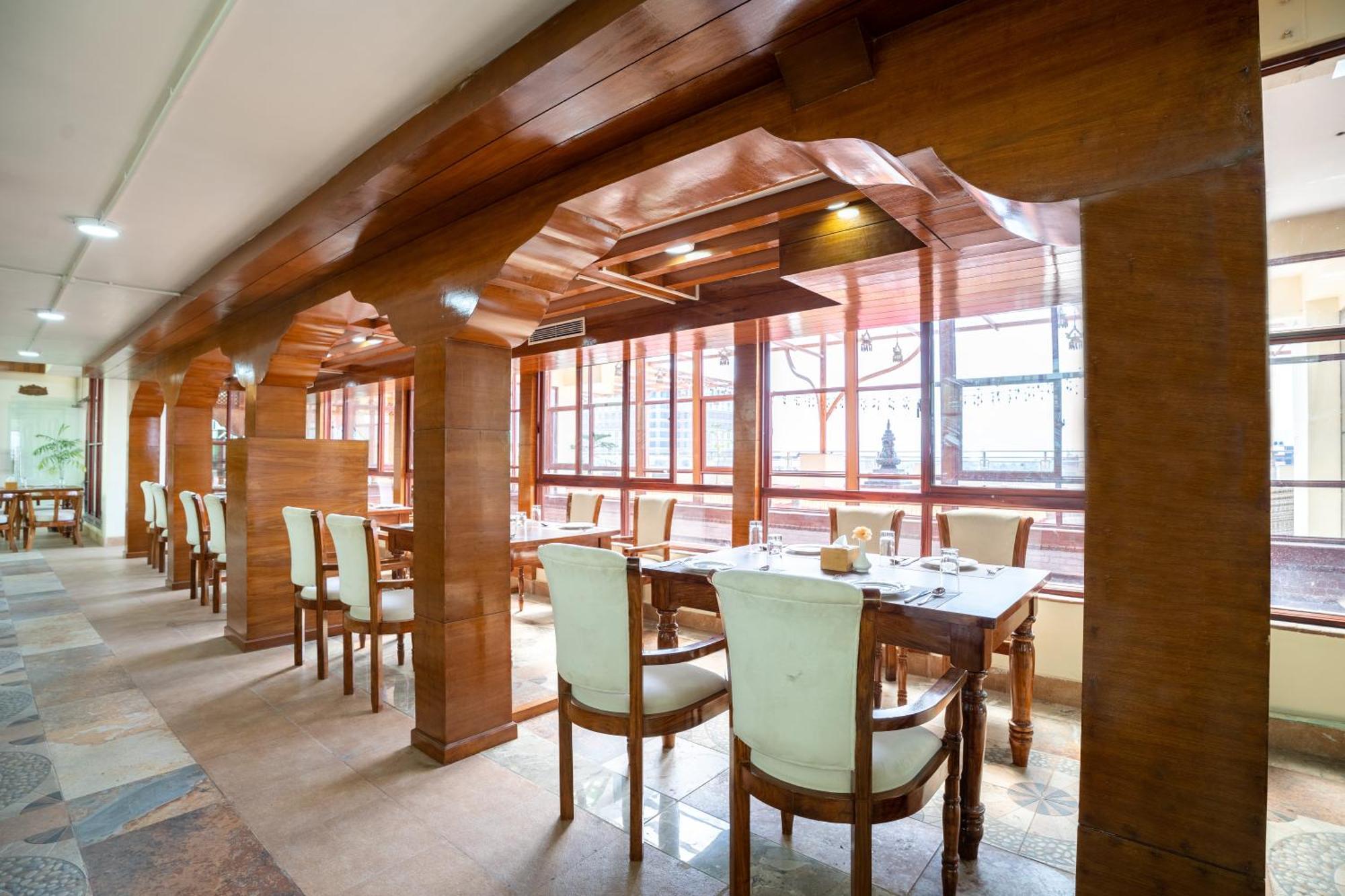 Surya Heritage Hotel Катманду Экстерьер фото