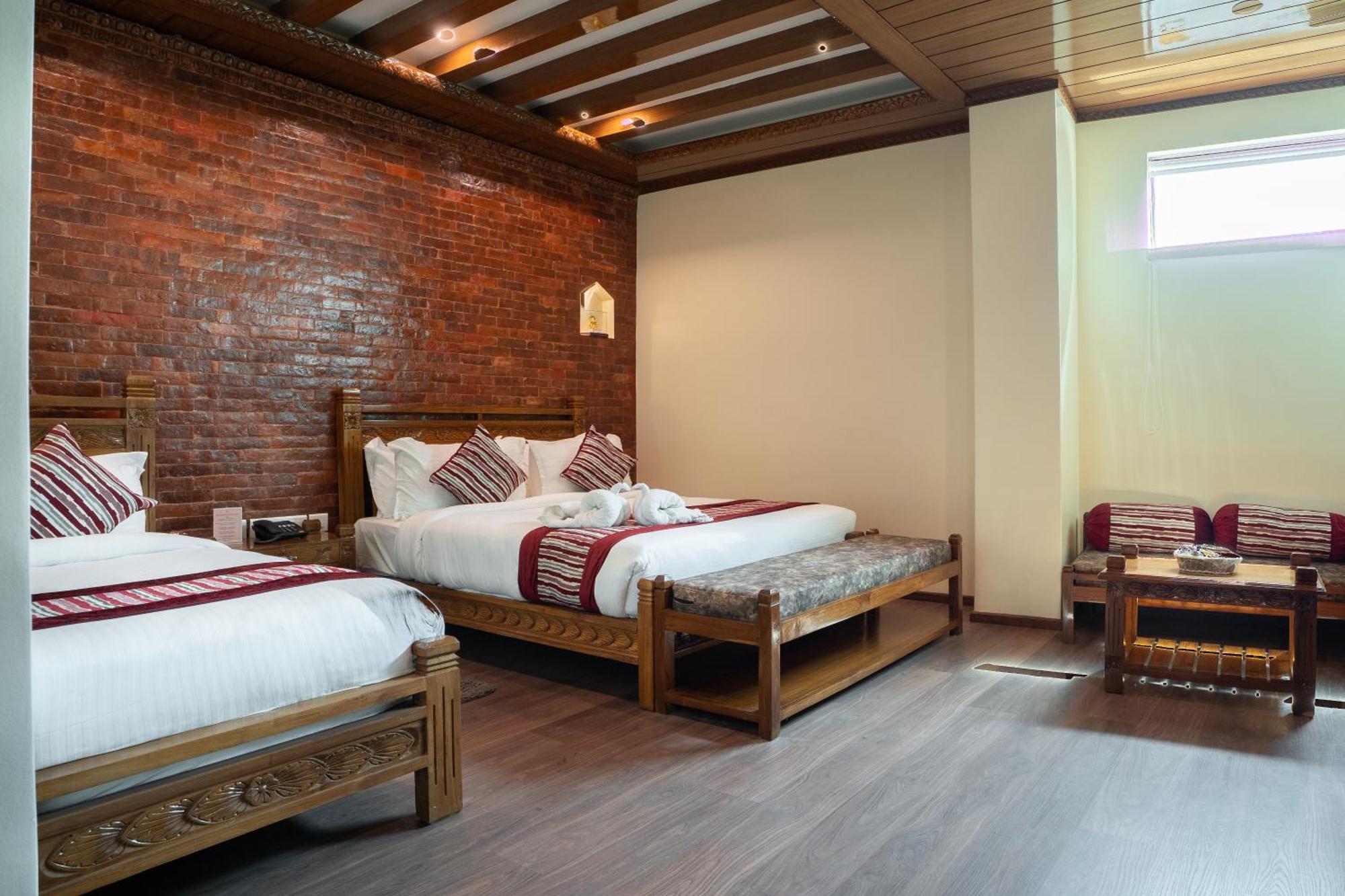 Surya Heritage Hotel Катманду Экстерьер фото